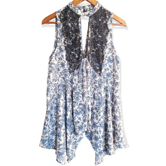 BKE Tops - BKE Boutique Ivory Blue Floral High Low Tunic Size S Lace Cutout V Neck